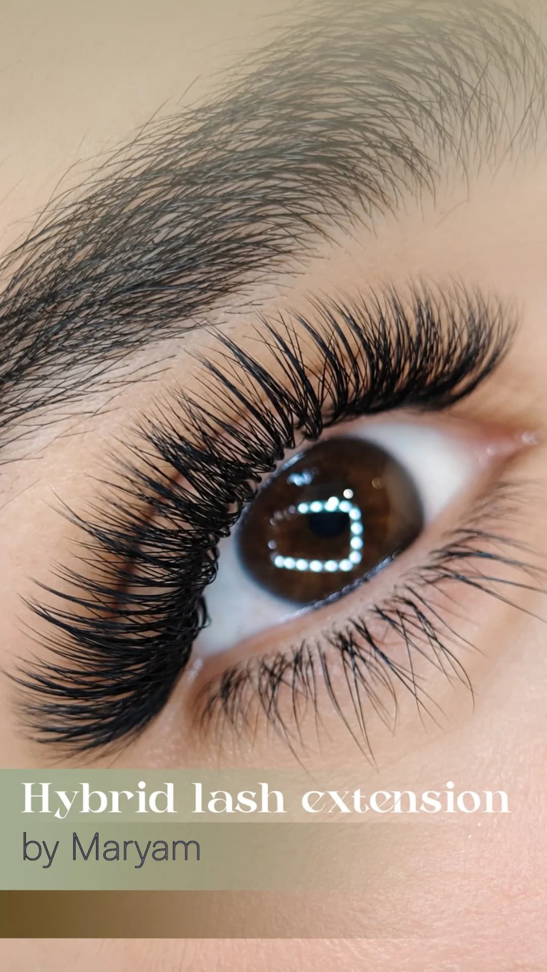 Hybrid lash extensions by Maryam